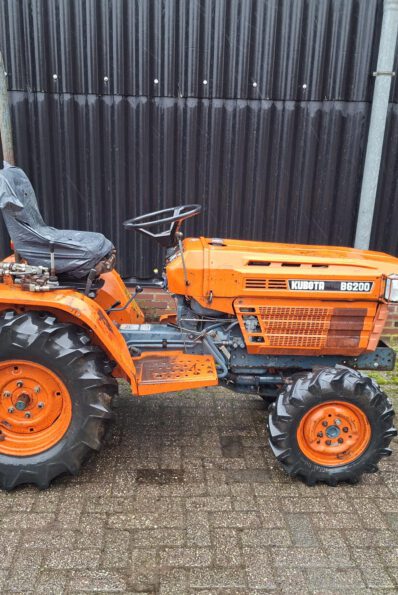 Kubota B6200
